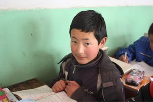  胡若男 ,一个来自甘肃省会宁县汉岔乡王马山小