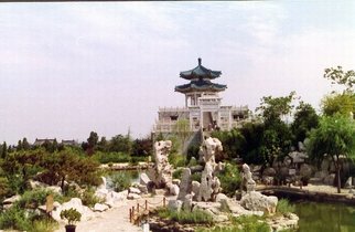 淄川游乐园位于山东省淄博市淄川区城南