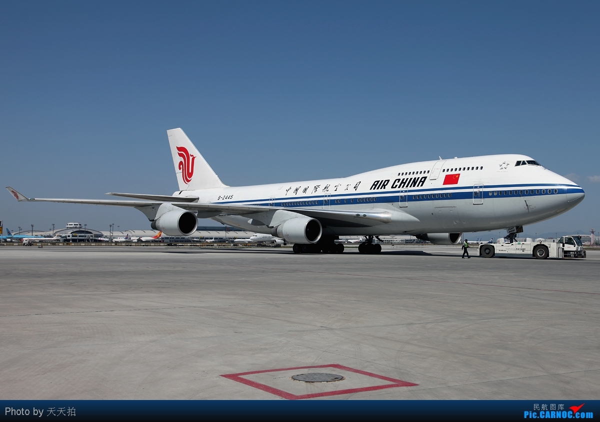 规格数据 747-400 747-400er 长度 70.6米 翼展 64.