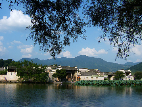 有关皖南古村落的历史,传说,故事,诗词,对联,由