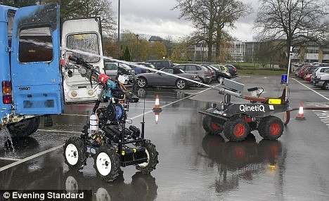 炸弹雷管改造为消防机器人