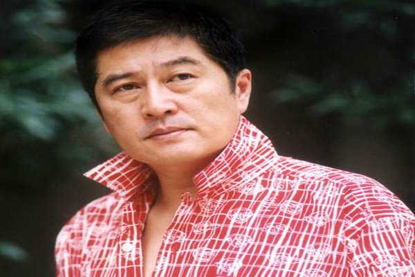 拍摄电影有《英伦越战》.